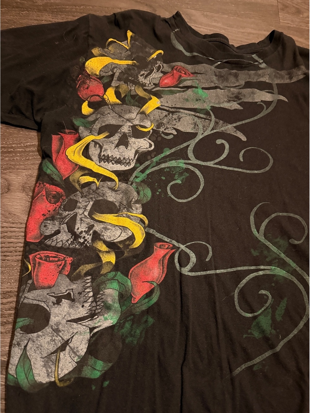 Ring Of Fire Y2K Skulls Roses Graphic Tee Black XXL